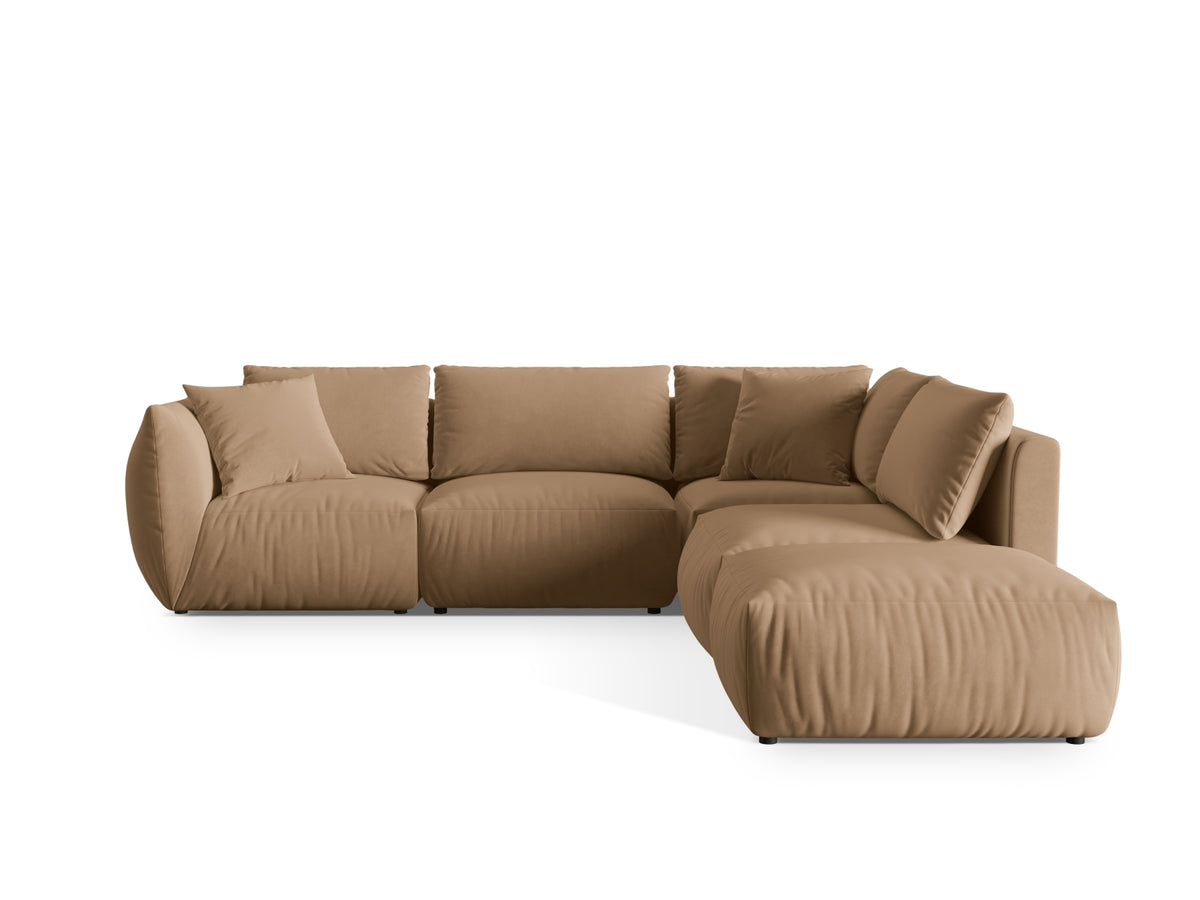 Chris Velour Modular Ecksofa rechts 4 Sitzer in Sand-Casino präsentiert im Onlineshop von KAQTU Design AG. Ecksofa rechts ist von Micadoni