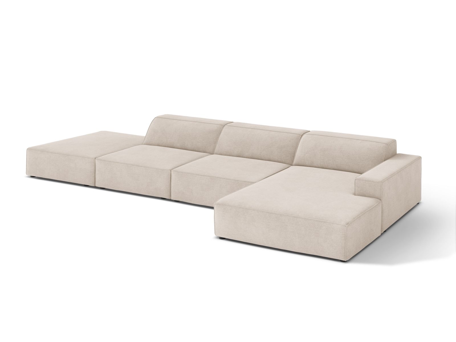 Modernes 5-Sitzer Ecksofa Jodie von Micadoni in sanftem Beige, ideal für komfortable Entspannung und ansprechende Wohnraumgestaltung.