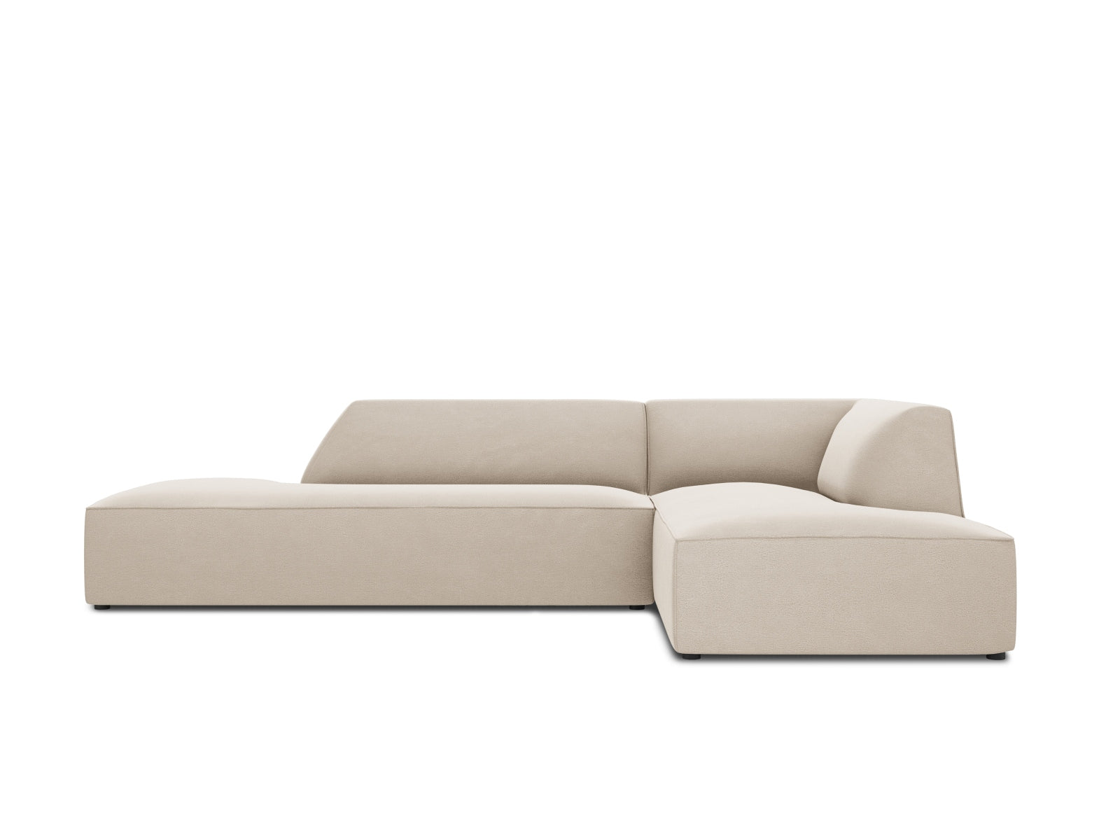 Modulares Ecksofa in edlem Ruby Velour, rechtsseitig, für vier Personen. Ideal für stilvolle Wohnräume und gemütliche Abende.