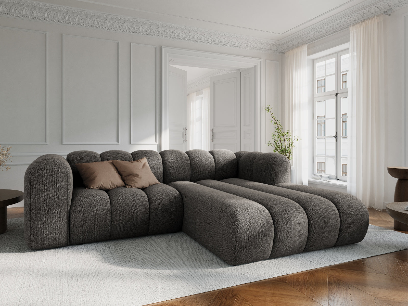 Entdecken Sie das stilvolle Lupine Ecksofa rechts 3 Sitzer von Micadoni – perfekt für modernes Wohnen, komfortabel und anpassbar.