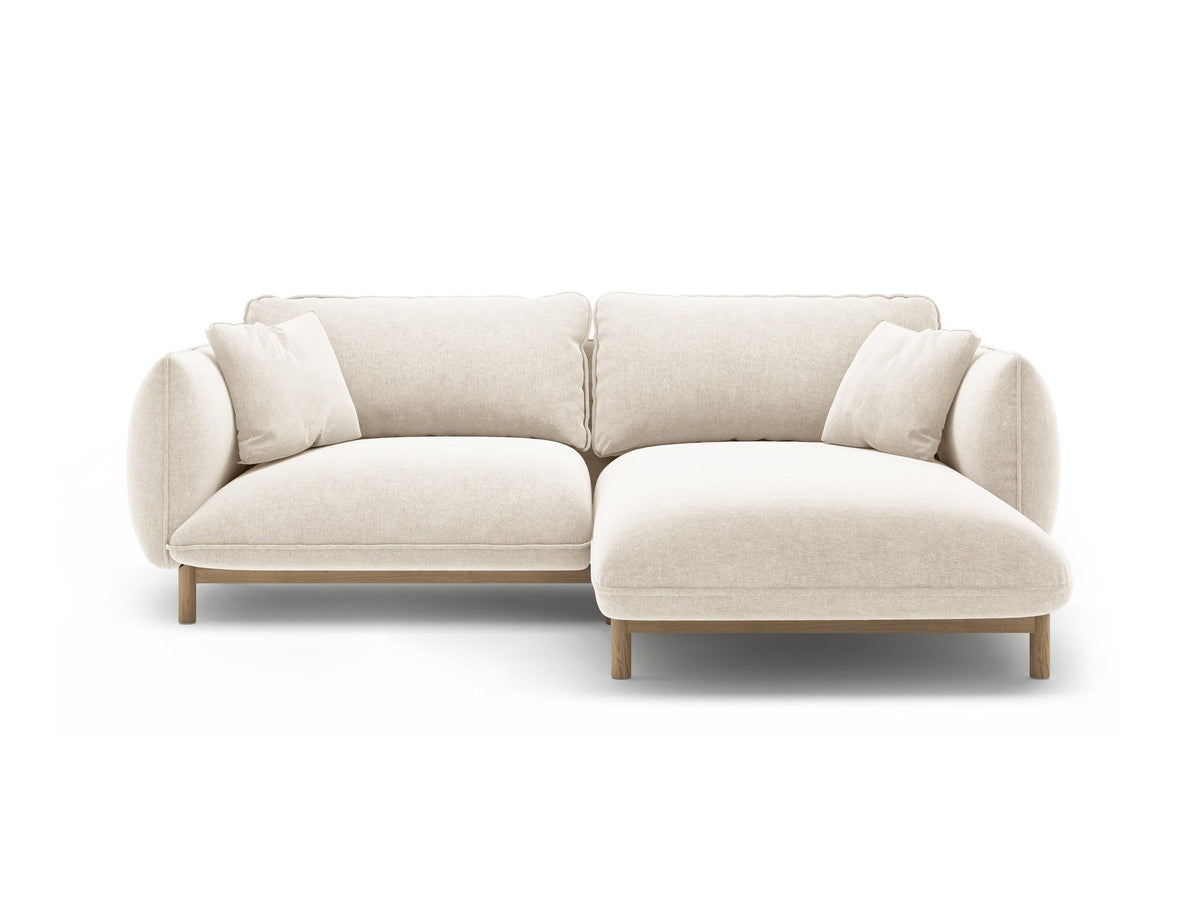 Foto des Ada Linkes Ecksofa von Micadoni in Mandel beige: L-Sofa mit rundem Armlehnen-Design, Buchenholzbeinen und Velours-Bezug Casino Lion.