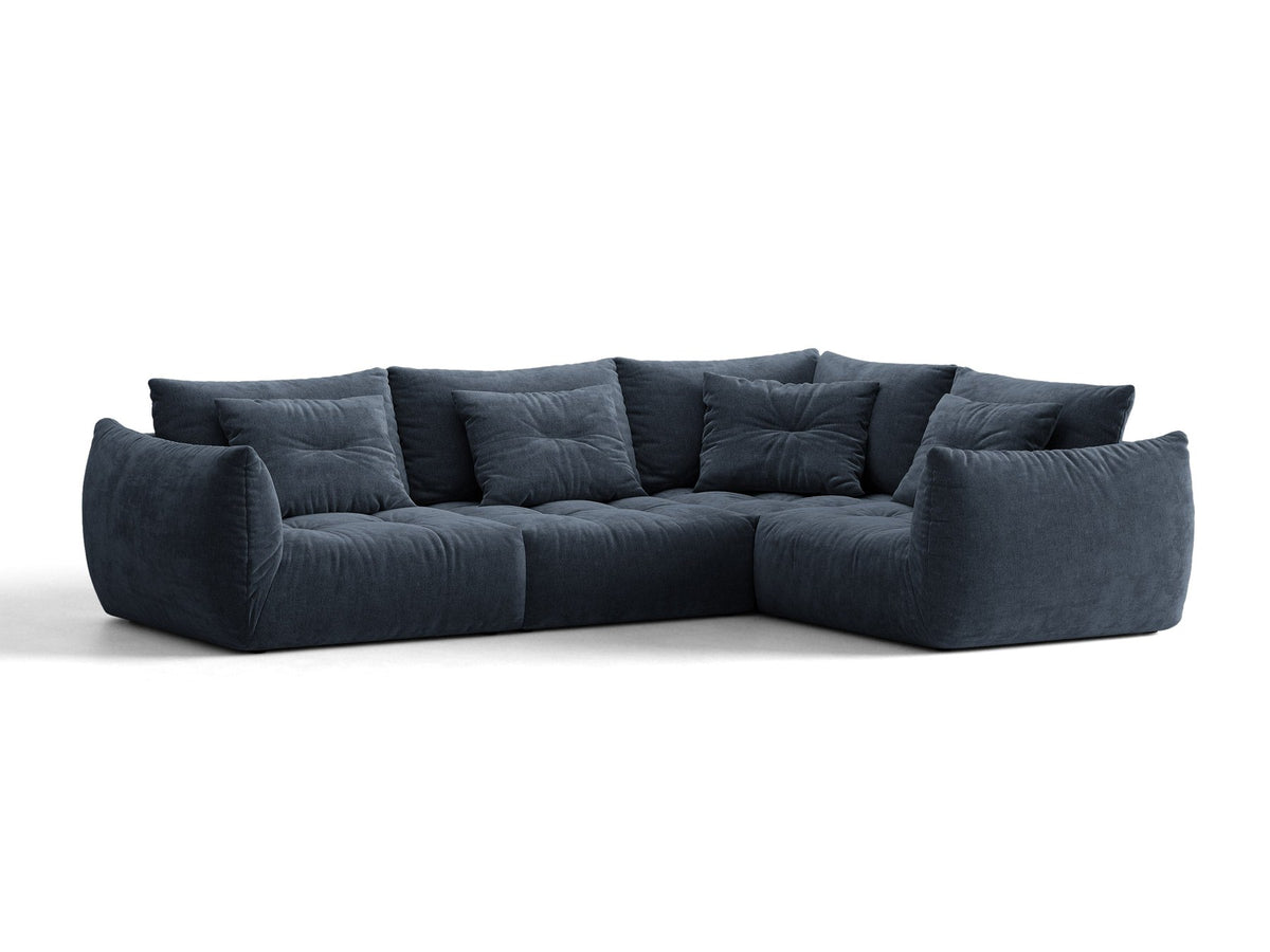 Ecksofa rechts Bloom von Micadoni in leichtem Beige, Veloursstoff Casino Pearl, schwarze Kunststoffbeine, moderne Polstermöbel-Form.