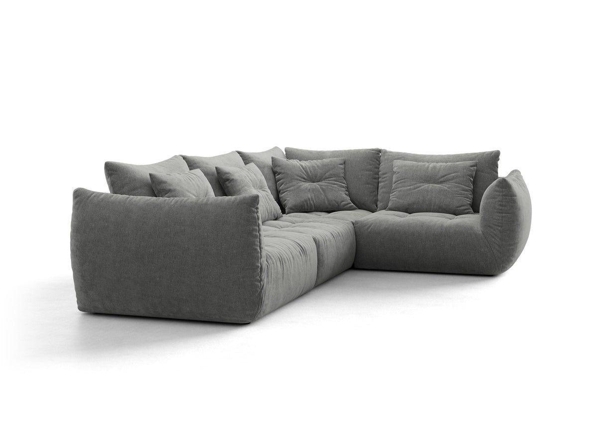 Ecksofa rechts Bloom von Micadoni in leichtem Beige, Veloursstoff Casino Pearl, schwarze Kunststoffbeine, moderne Polstermöbel-Form.