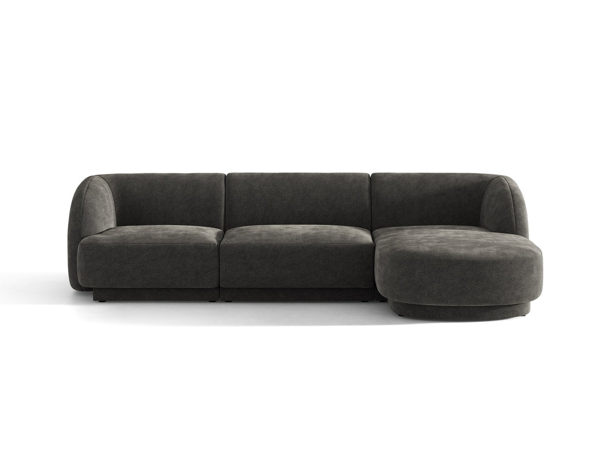 Dunkelbeiges L-Sofa Miley von Micadoni mit Bluvel-Stoffbezug, schwarzen Kunststoffbeinen und modularer Bauweise, rechts ausgerichtet.