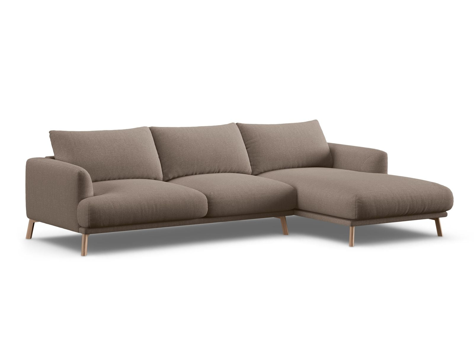 Modernes 4-Sitzer Ecksofa rechts Naomi in sanftem Cappuccino, perfekt für entspannte Stunden und stilvolle Einrichtungsideen.