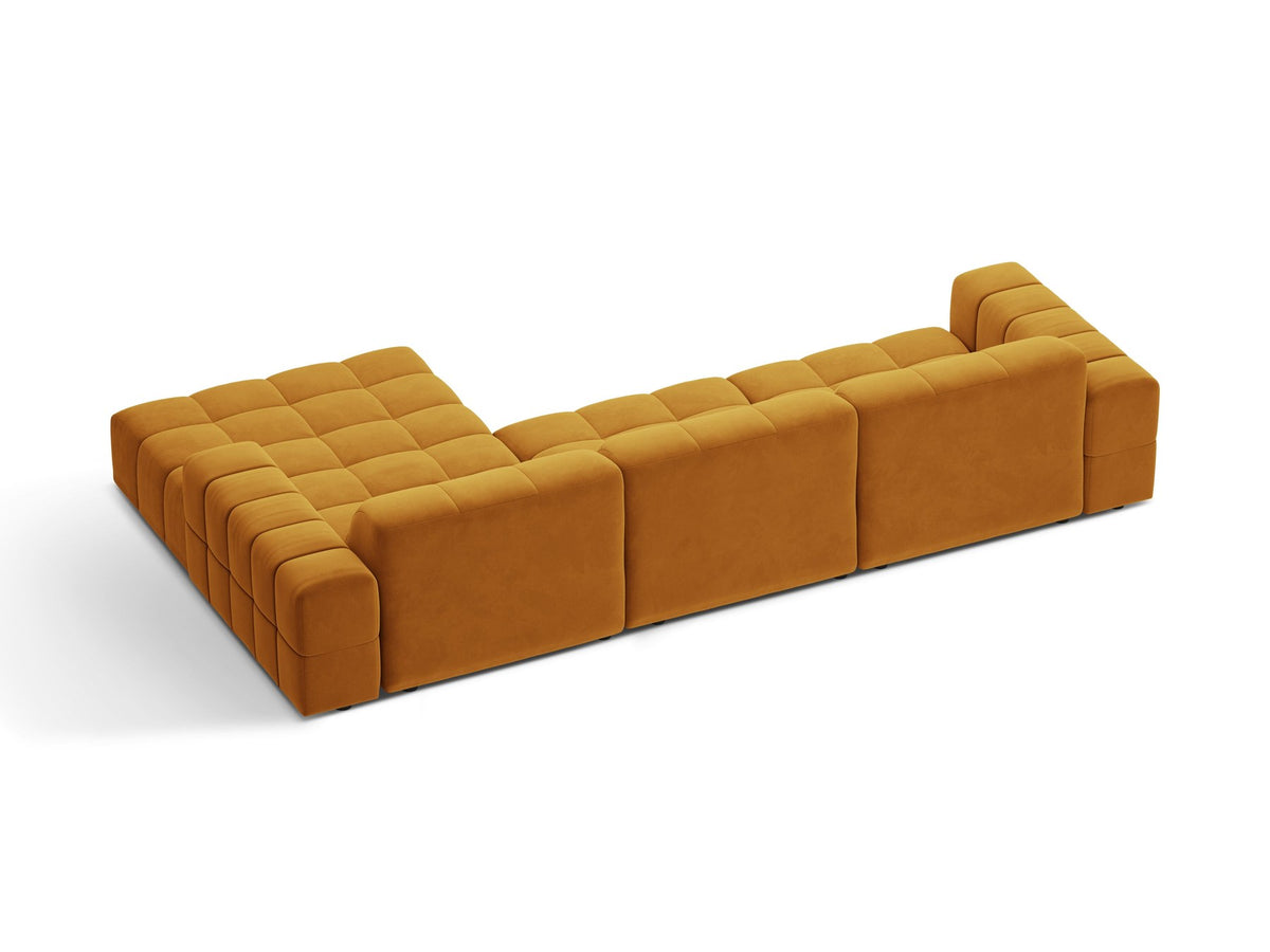 Ecksofa Jennifer von Micadoni in leichtem Beige, L-Form mit rechter Ausrichtung, Bluvel-Stoff und schwarzen Kunststoffbeinen.