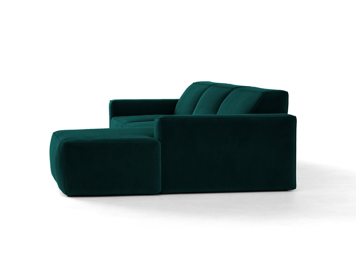 Modulares Ecksofa rechts von Micadoni in leichtem Beige, Samtstoff Venus, mit schwarzen Kunststoffbeinen und niedriger Rückenlehne.