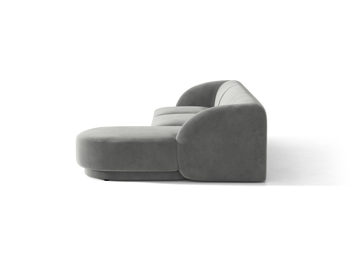 Dunkelbeiges L-Sofa Miley von Micadoni mit Bluvel-Stoffbezug, schwarzen Kunststoffbeinen und modularer Bauweise, rechts ausgerichtet.