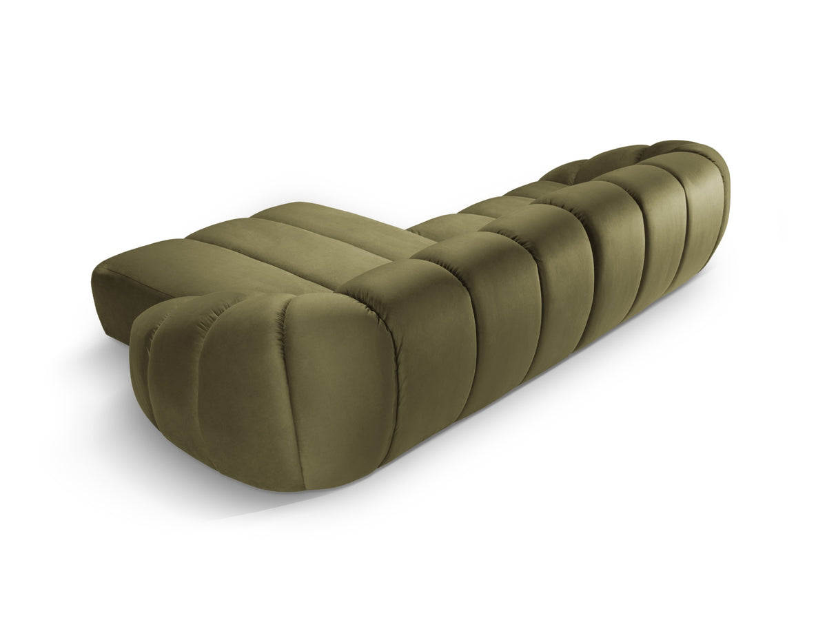 Diana Velour Ecksofa rechts 4 Sitzer in Green-Salvador präsentiert im Onlineshop von KAQTU Design AG. L-Sofa rechts ist von Micadoni