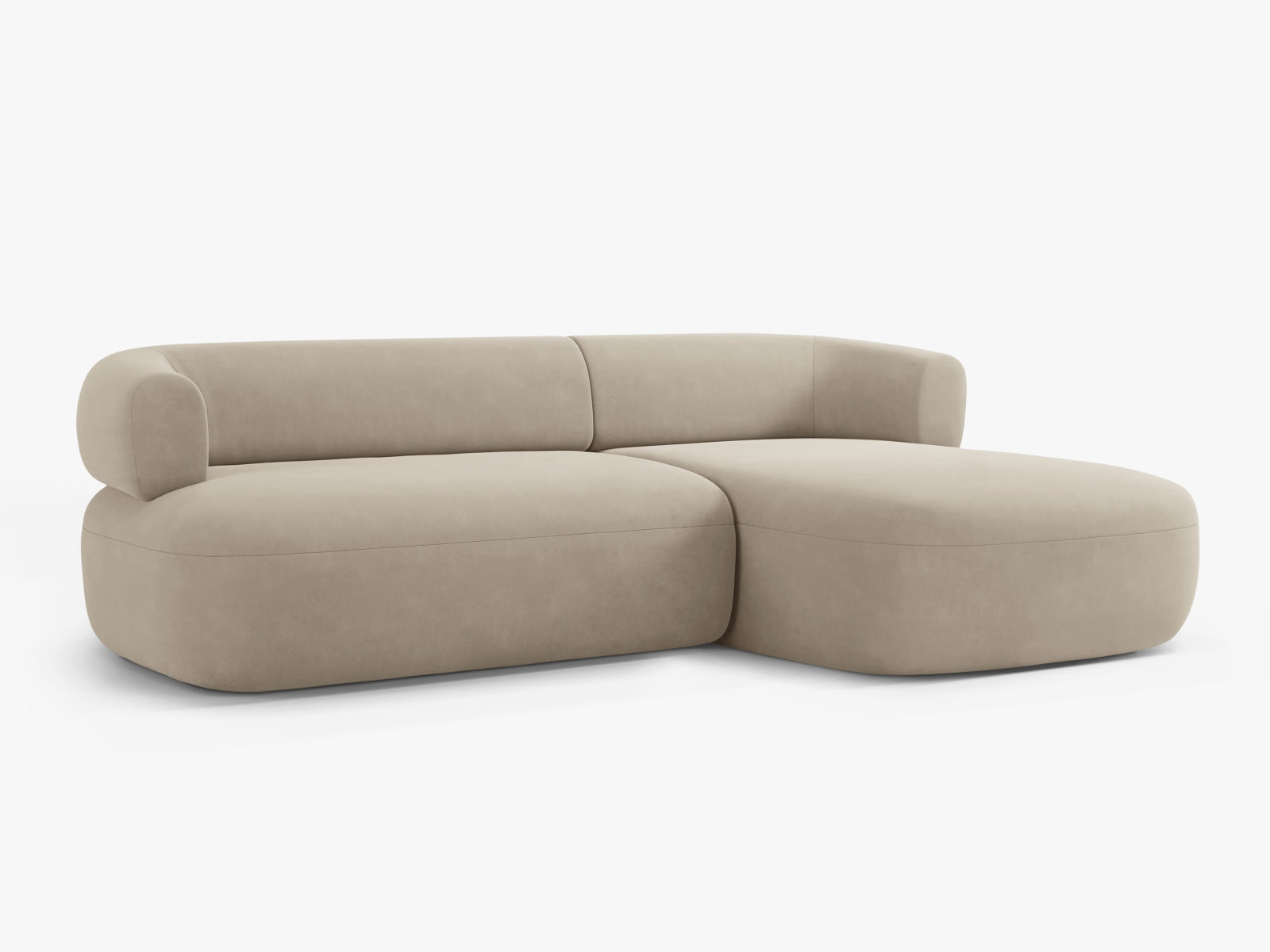 Erleben Sie das Jenny Velour Ecksofa rechts 5 Sitzer von Micadoni – ein elegantes Möbelstück, das Stil, Komfort und Funktionalität vereint.