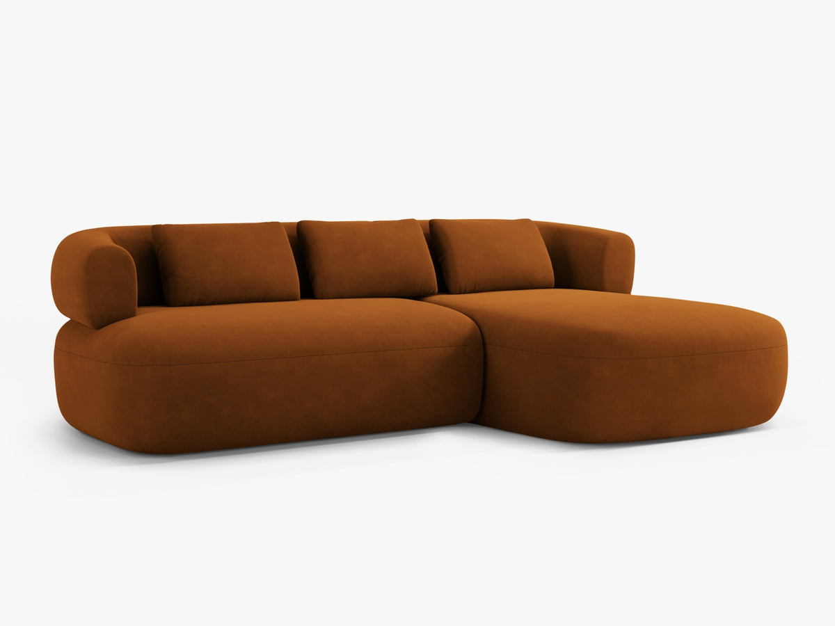 Jenny Velour Ecksofa rechts 5 Sitzer in Terracotta-Salvador präsentiert im Onlineshop von KAQTU Design AG. L-Sofa rechts ist von Micadoni