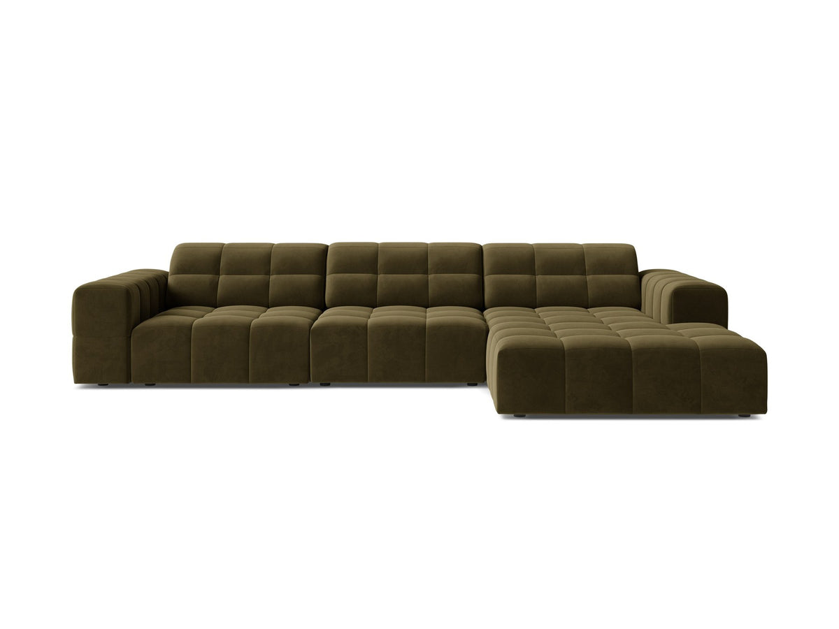 Ecksofa Jennifer von Micadoni in leichtem Beige, L-Form mit rechter Ausrichtung, Bluvel-Stoff und schwarzen Kunststoffbeinen.