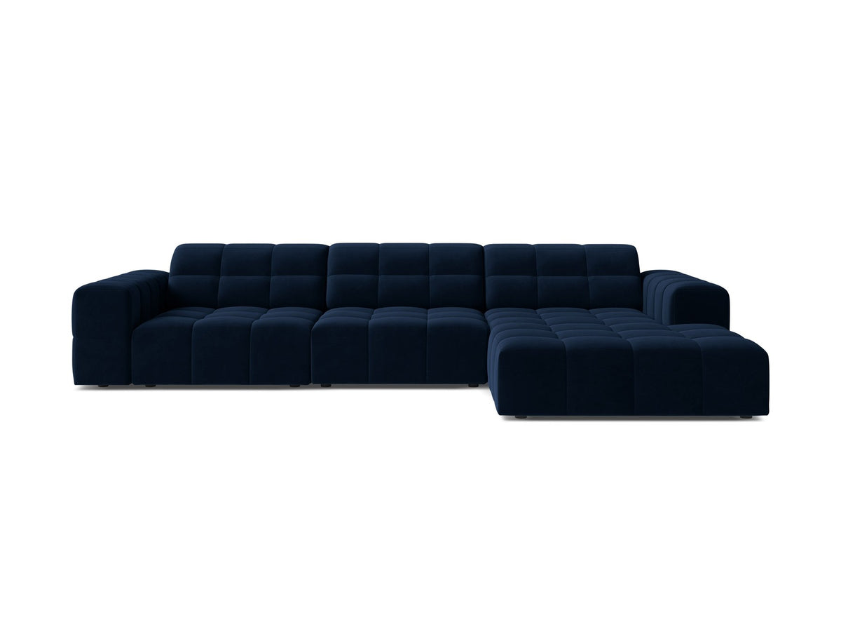 Ecksofa Jennifer von Micadoni in leichtem Beige, L-Form mit rechter Ausrichtung, Bluvel-Stoff und schwarzen Kunststoffbeinen.