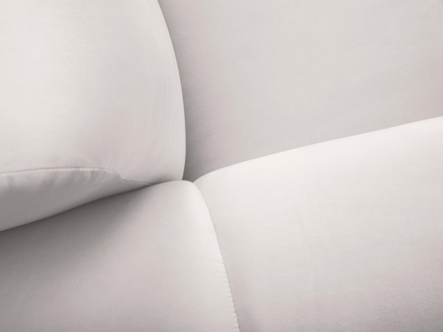 Elegantes Kendal Velour Ecksofa in stilvollem Grau, ideal für große Familien oder Freunde. 6-Sitzer von Micadoni bietet hohen Sitzkomfort und modernes Flair.