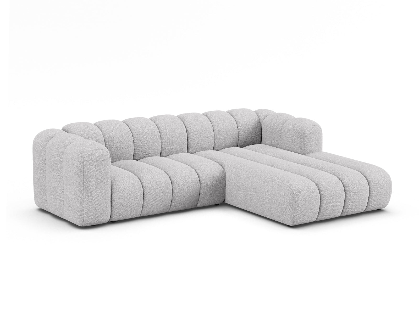 Elegantes Lupine Boucle Ecksofa in hellem Grau, ideal für stilvolle Wohnräume. Modular und bequem, perfekt für entspannte Abende.