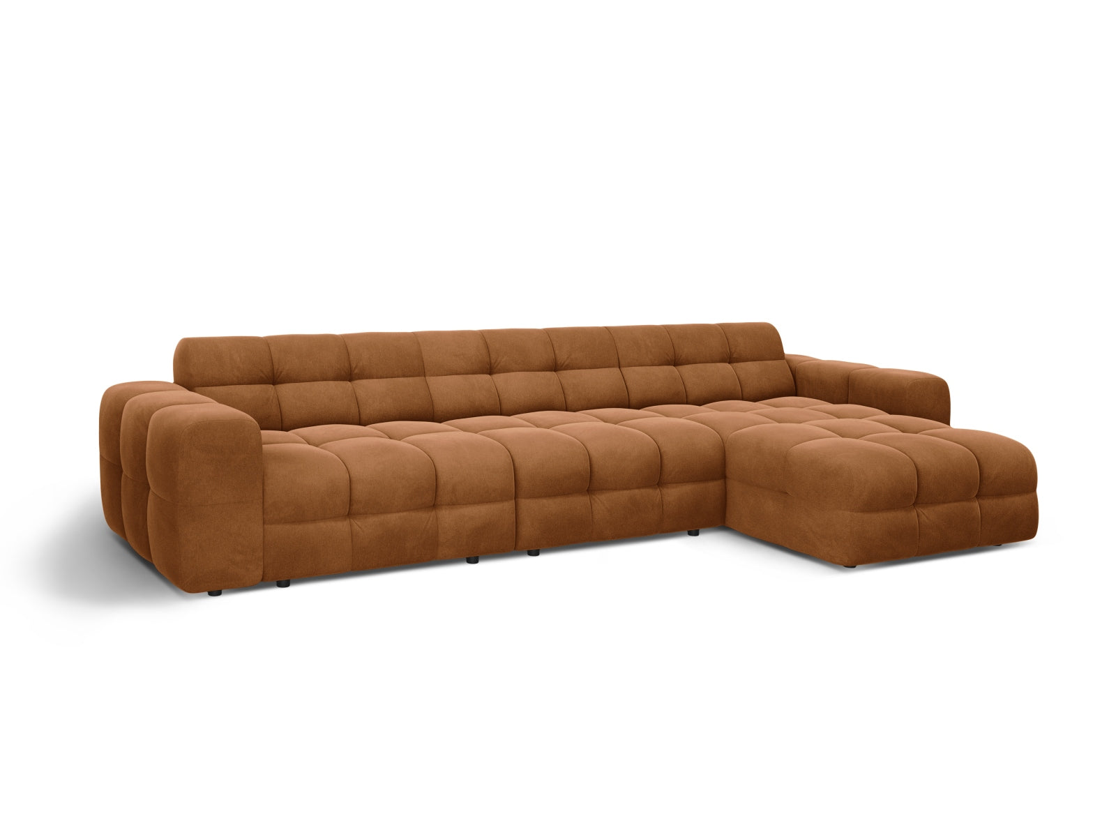 Stilvolles Kendal Velour Ecksofa in warmem Camel, 5-Sitzer, perfekt für moderne Wohnzimmer. Hochwertige Verarbeitung von Micadoni.