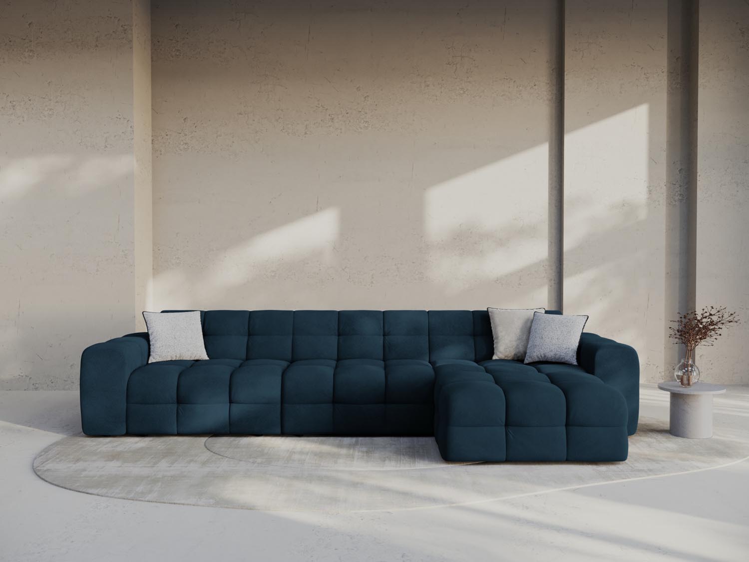 Erleben Sie das Kendal Velour Ecksofa rechts 5 Sitzer von Micadoni – elegantes Design, viel Platz und ultimativen Komfort für Ihr modernes Wohnzimmer.