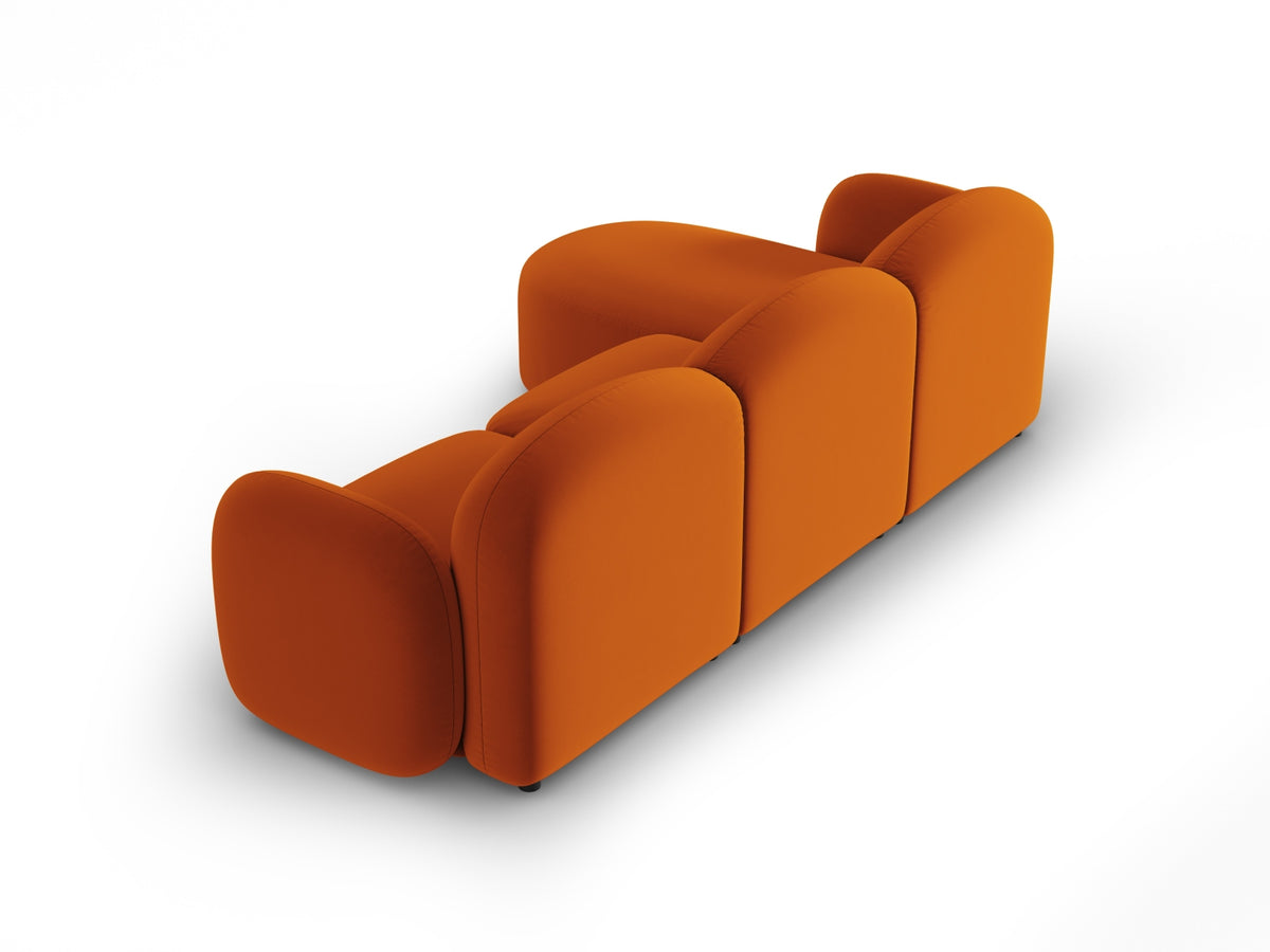 Blair Velour Ecksofa rechts 4 Sitzer in Terracotta-Casino präsentiert im Onlineshop von KAQTU Design AG. L-Sofa rechts ist von Micadoni