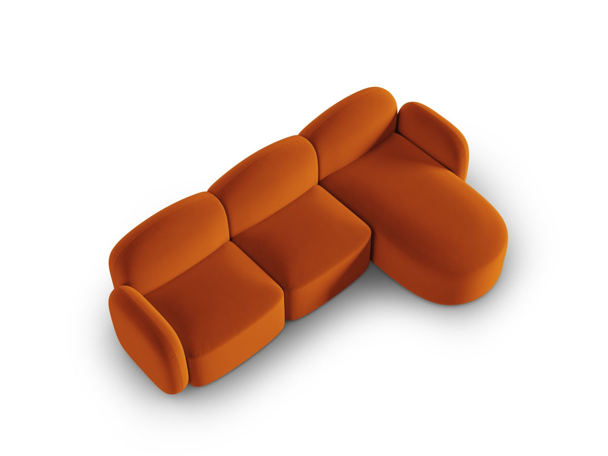 Blair Velour Ecksofa rechts 4 Sitzer in Terracotta-Casino präsentiert im Onlineshop von KAQTU Design AG. L-Sofa rechts ist von Micadoni