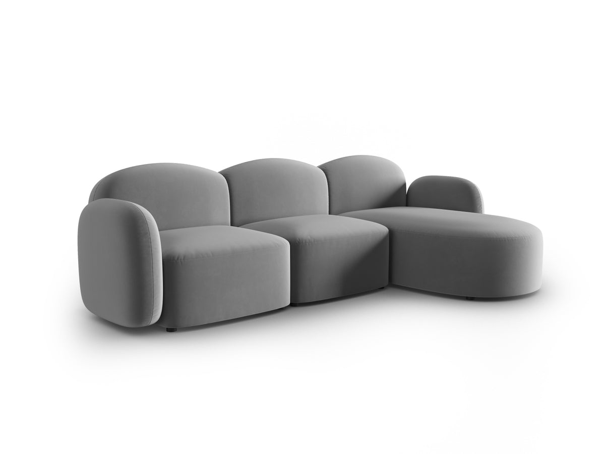 Blair Velour Ecksofa rechts 4 Sitzer in Light Grey-Casino präsentiert im Onlineshop von KAQTU Design AG. L-Sofa rechts ist von Micadoni