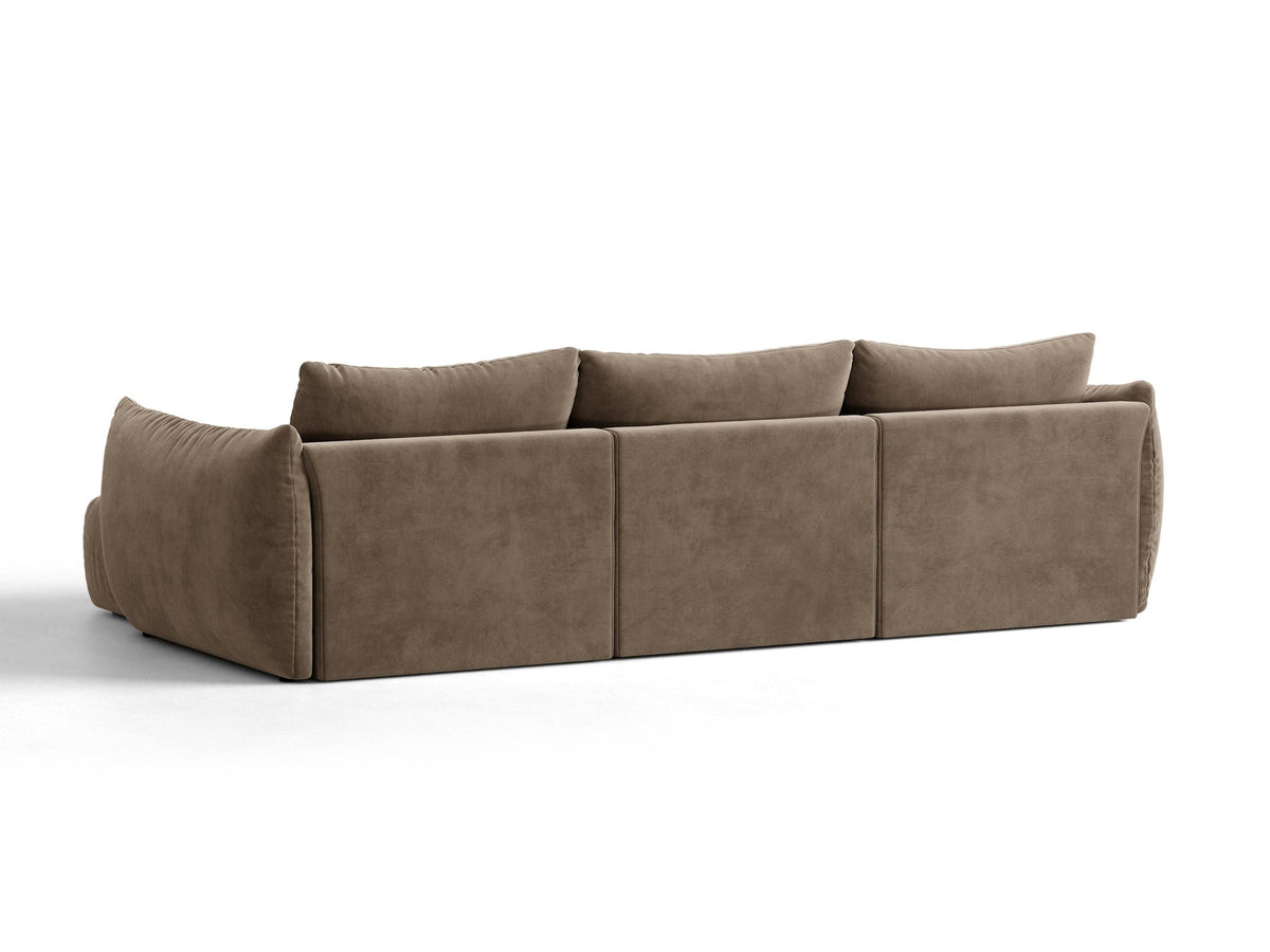Beiges L-Sofa rechts Bloom von Micadoni mit Veloursstoff-Bezug Casino Pearl, schwarzen Kunststoffbeinen und sichtbarem Staufach unter der Sitzfläche.
