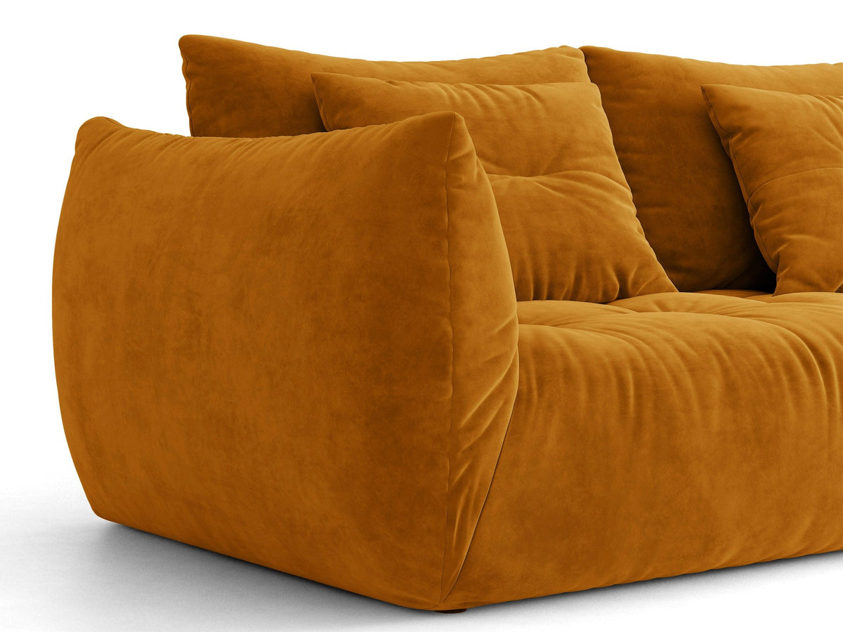 Beiges L-Sofa rechts Bloom von Micadoni mit Veloursstoff-Bezug Casino Pearl, schwarzen Kunststoffbeinen und sichtbarem Staufach unter der Sitzfläche.
