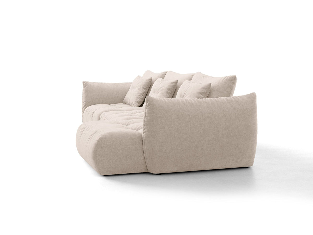 Beiges L-Sofa rechts Bloom von Micadoni mit Veloursstoff-Bezug Casino Pearl, schwarzen Kunststoffbeinen und sichtbarem Staufach unter der Sitzfläche.