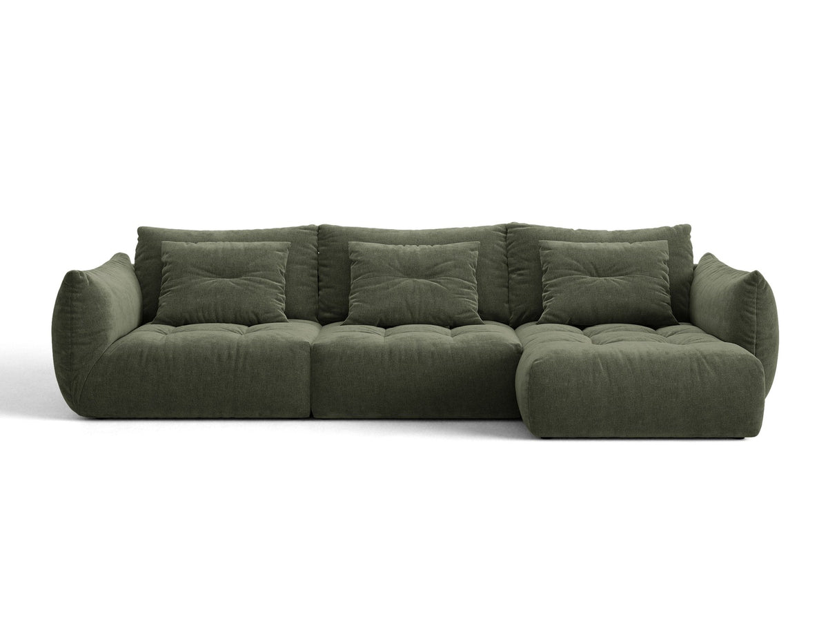 Beiges L-Sofa rechts Bloom von Micadoni mit Veloursstoff-Bezug Casino Pearl, schwarzen Kunststoffbeinen und sichtbarem Staufach unter der Sitzfläche.