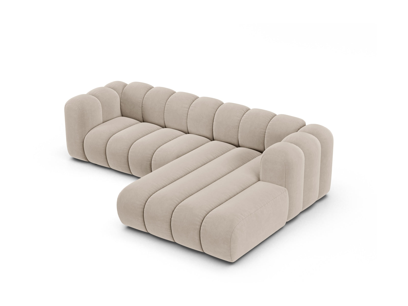 Beige Velour Ecksofa von Micadoni, modular und komfortabel, perfekt für moderne Wohnzimmer, als 4-Sitzer mit rechter Armlehne gestaltet.