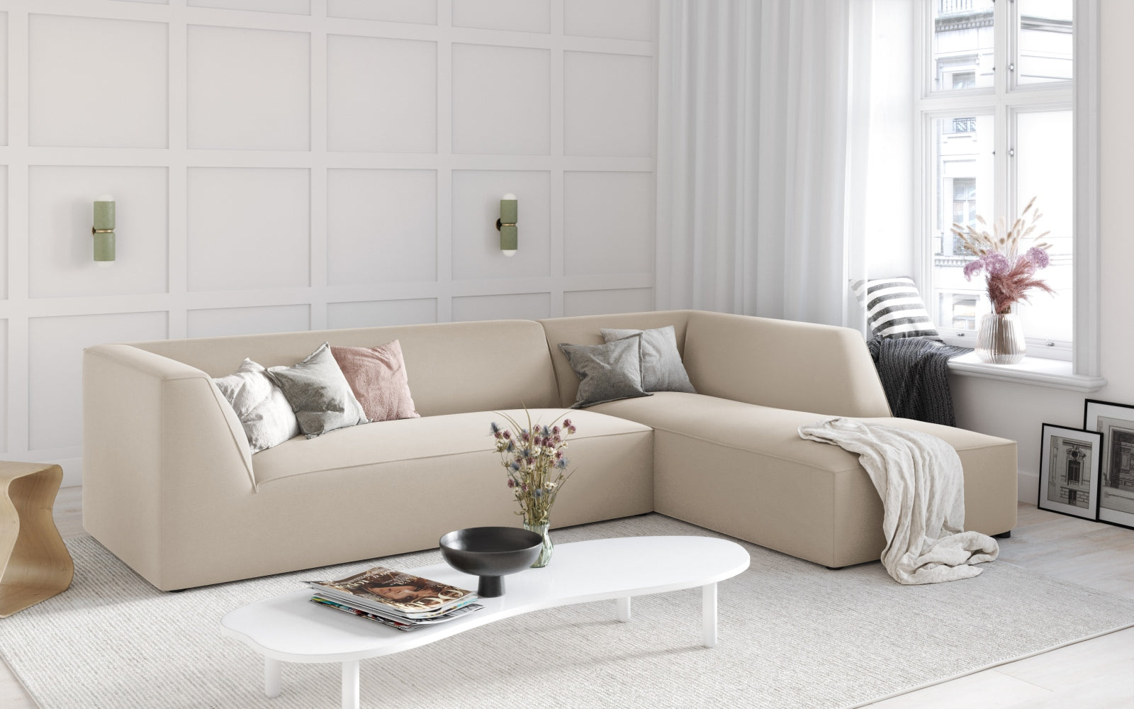 Entdecken Sie das elegante Ruby Velour Ecksofa rechts von Micadoni – ein 4-Sitzer, der Stil, Komfort und Flexibilität vereint. Ideal für Ihr Wohnzimmer!