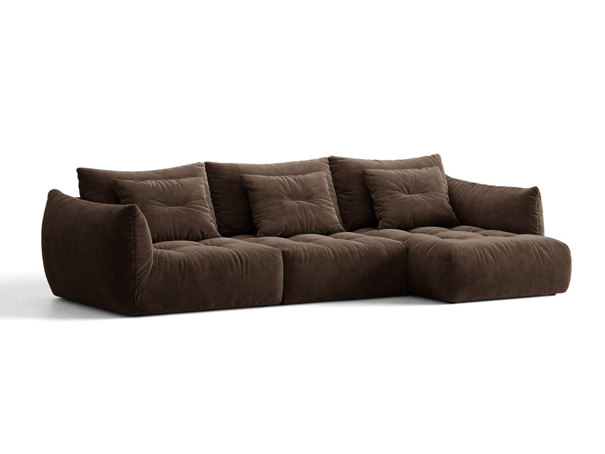 Beiges L-Sofa rechts Bloom von Micadoni mit Veloursstoff-Bezug Casino Pearl, schwarzen Kunststoffbeinen und sichtbarem Staufach unter der Sitzfläche.