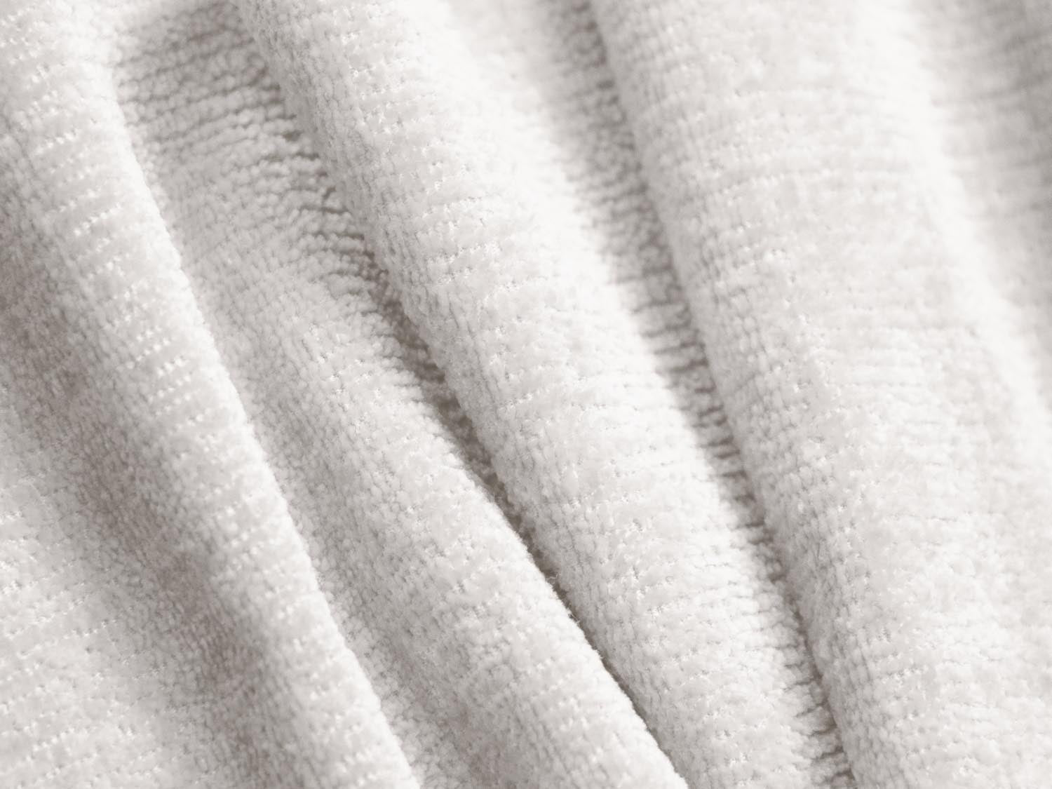 Modernes Ecksofa Jenny in sanftem Beige, ideal für gesellige Runden. Stilvolles Design und großzügige Sitzfläche für höchsten Komfort.