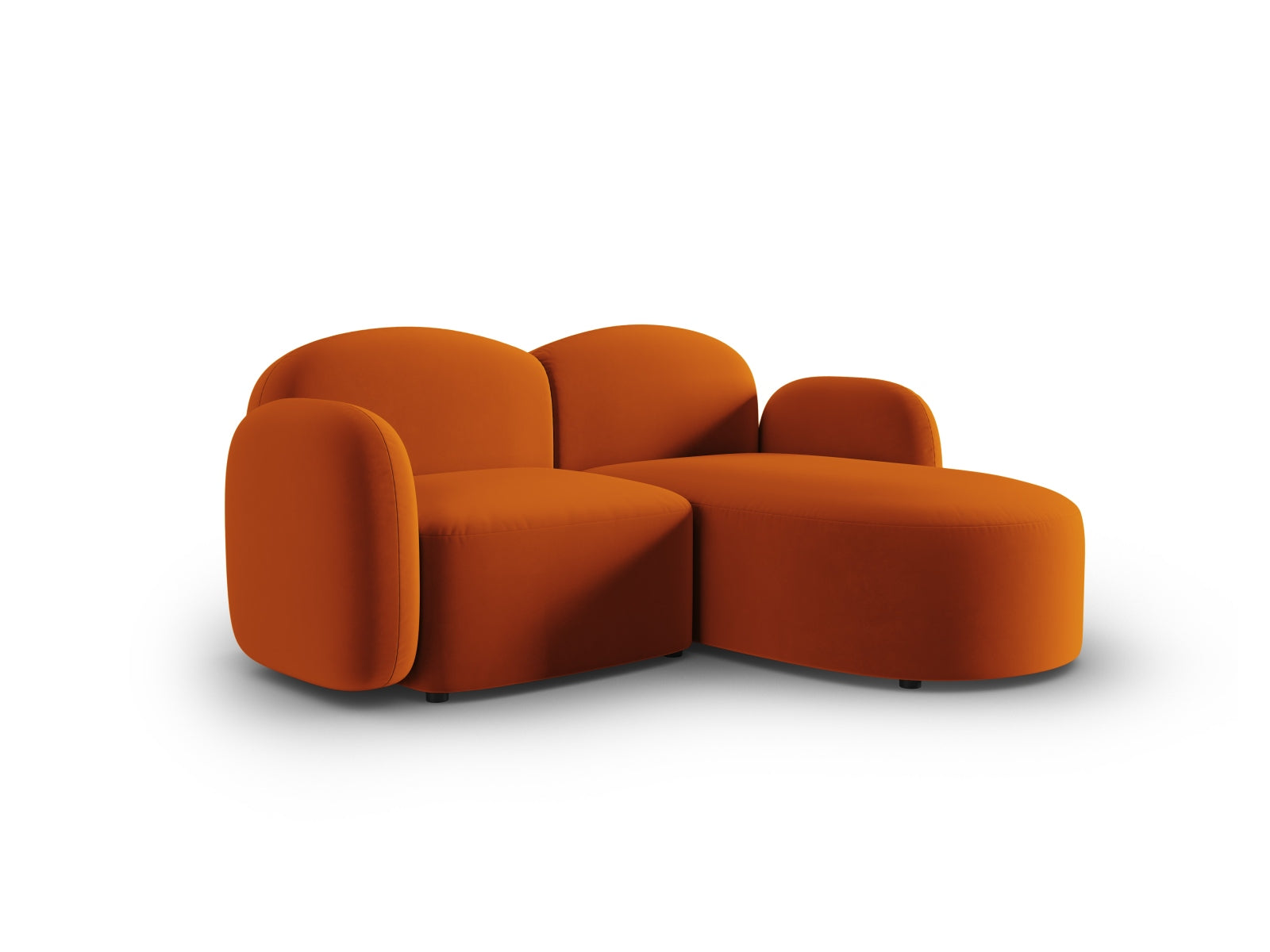 Erleben Sie das stilvolle Blair Velour Ecksofa rechts 3-Sitzer von Micadoni – ideal für moderne Wohnzimmer und gemütliche Abende.