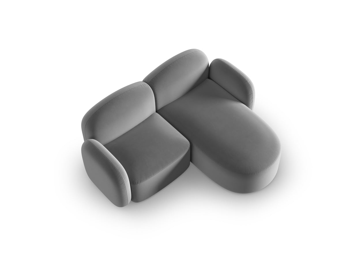 Blair Velour Ecksofa rechts 3 Sitzer in Light Grey-Casino präsentiert im Onlineshop von KAQTU Design AG. L-Sofa rechts ist von Micadoni