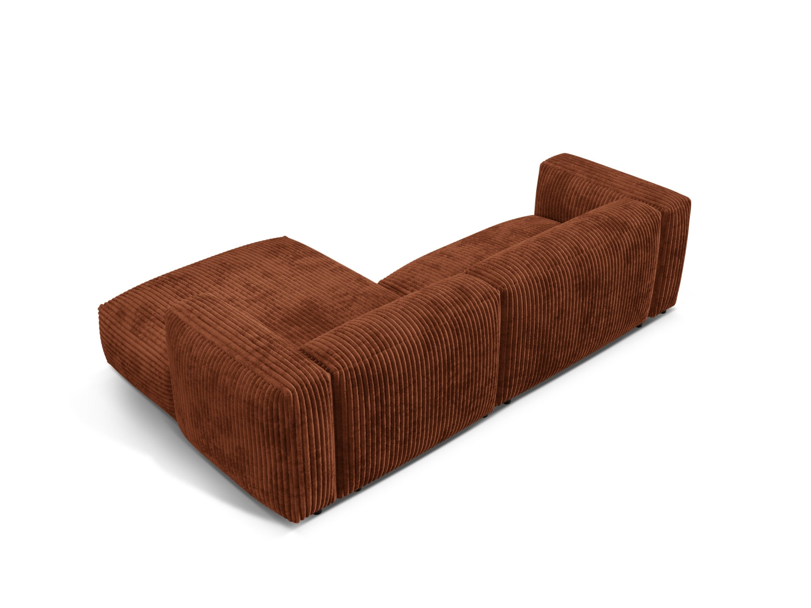Elegantes Martina Ecksofa in warmem Brick-Tilia, ideal für stilvolle Wohnräume, bietet Komfort und modernes Design in rechteckiger Form.