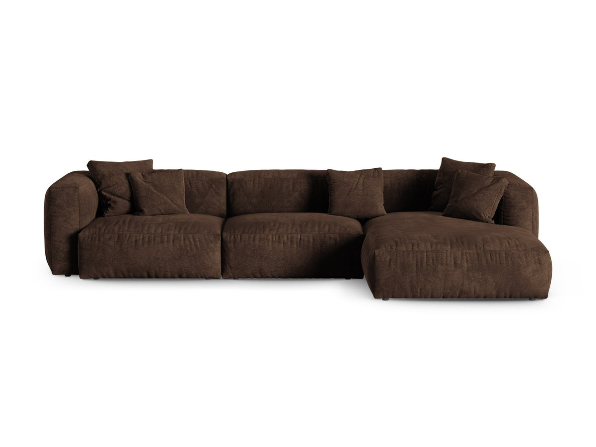 Ecksofa rechts Martina XL von Micadoni in Schokolade-Veloursstoff mit Polypropylen-Beinen, Masse 330x176x75 cm.