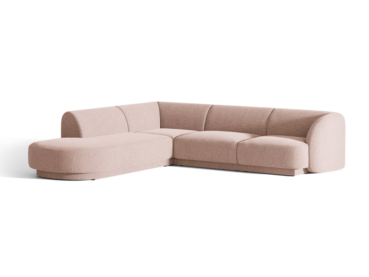 Dunkelbeiges L-förmiges Ecksofa Miley von Micadoni mit Bluvel-Stoff, schwarzen Kunststoffbeinen und linker Ausrichtung, freigestellt.