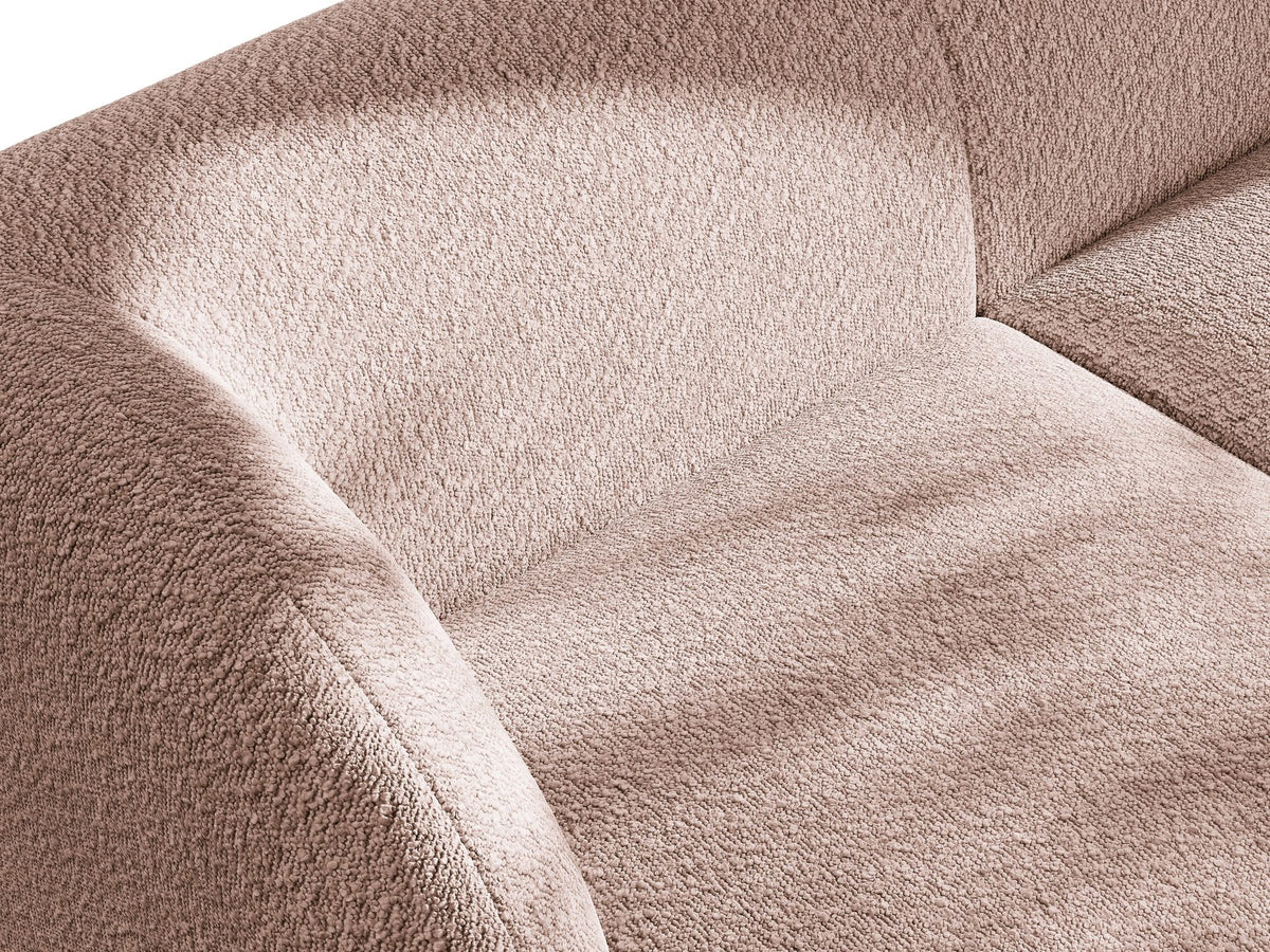 Dunkelbeiges L-förmiges Ecksofa Miley von Micadoni mit Bluvel-Stoff, schwarzen Kunststoffbeinen und linker Ausrichtung, freigestellt.