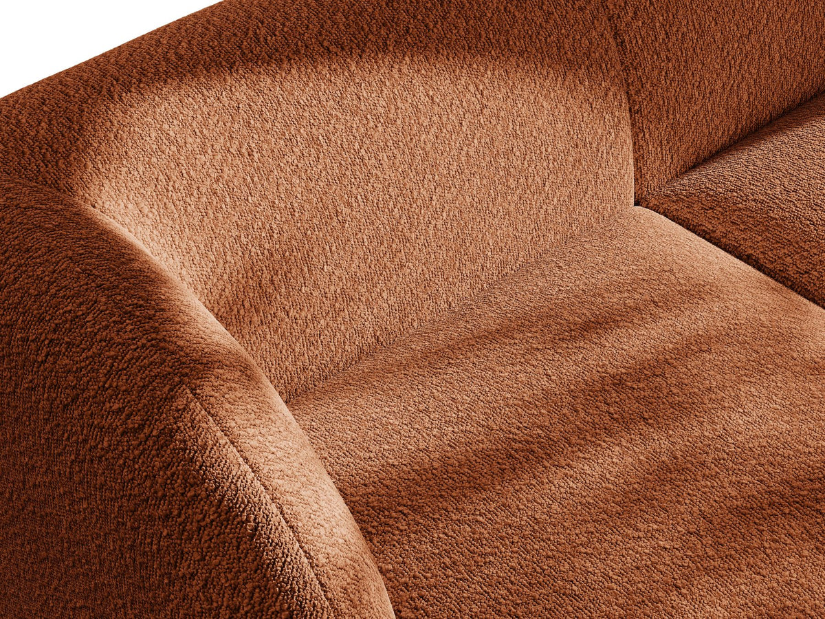 Dunkelbeiges L-förmiges Ecksofa Miley von Micadoni mit Bluvel-Stoff, schwarzen Kunststoffbeinen und linker Ausrichtung, freigestellt.
