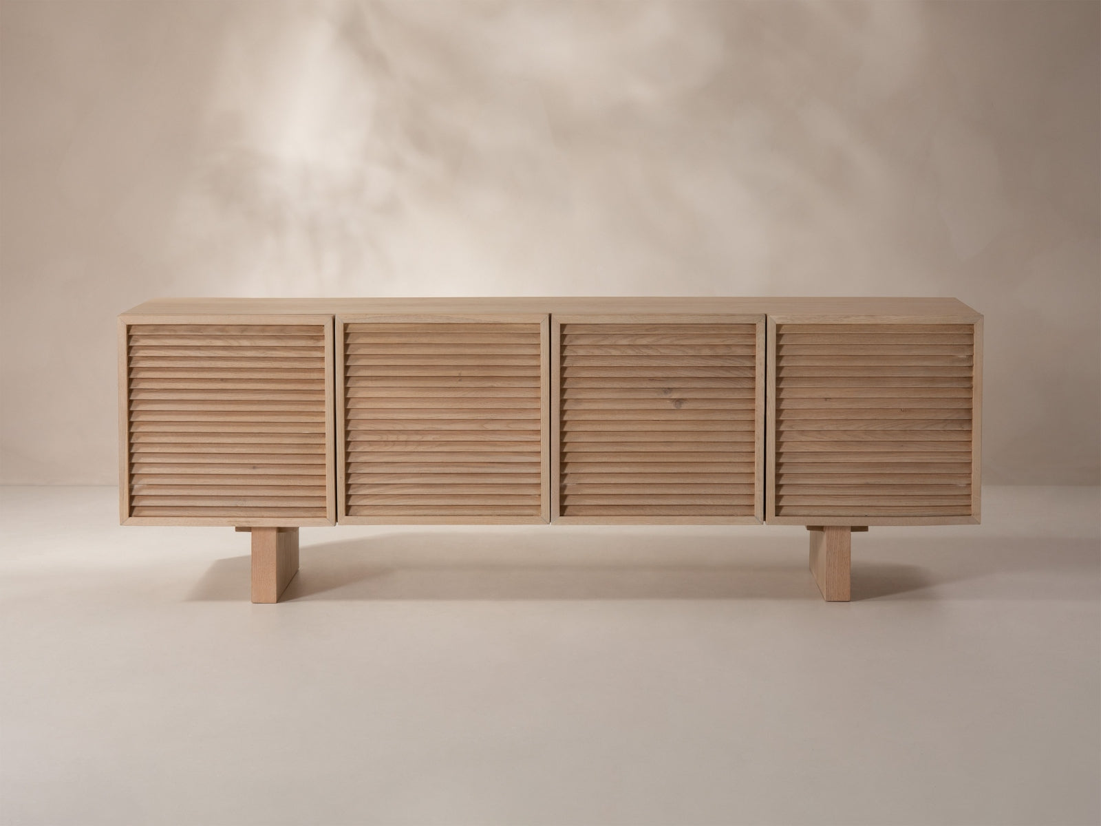 TV-Möbel Aires, 160x40x54 in präsentiert im Onlineshop von KAQTU Design AG. TV-Möbel ist von Micadoni