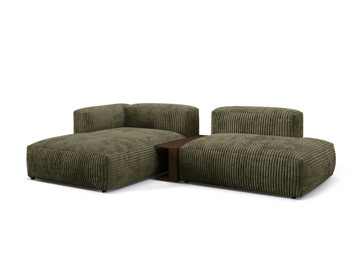 Elegantes Martina Ecksofa links mit 2 Sitzen und integriertem Beistelltisch in stilvollem Moss Green-Tilia, ideal für moderne Wohnräume.