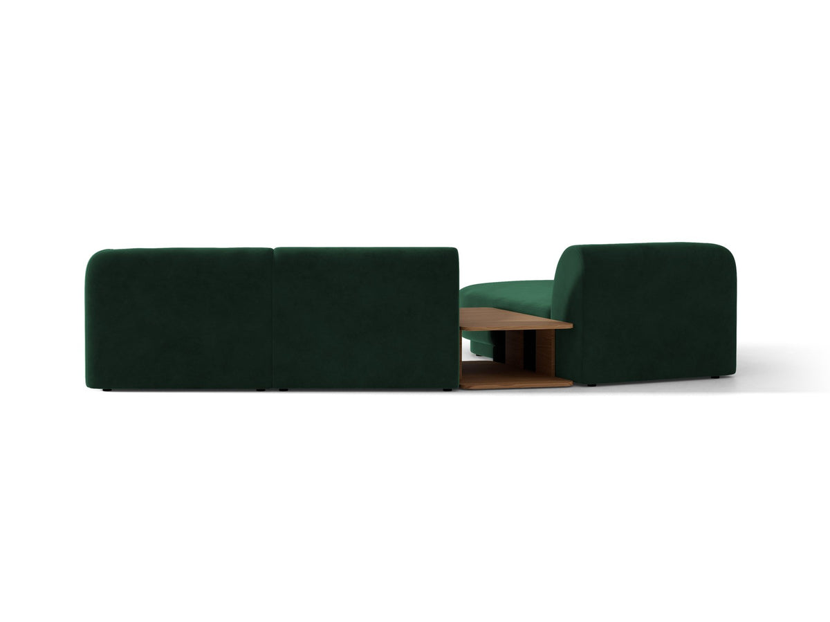 Braunes modulares Sofa Miley von Micadoni mit Bouclé-Stoff, schwarzen Kunststoffbeinen und breiter Sitzfläche im Wohnraum.
