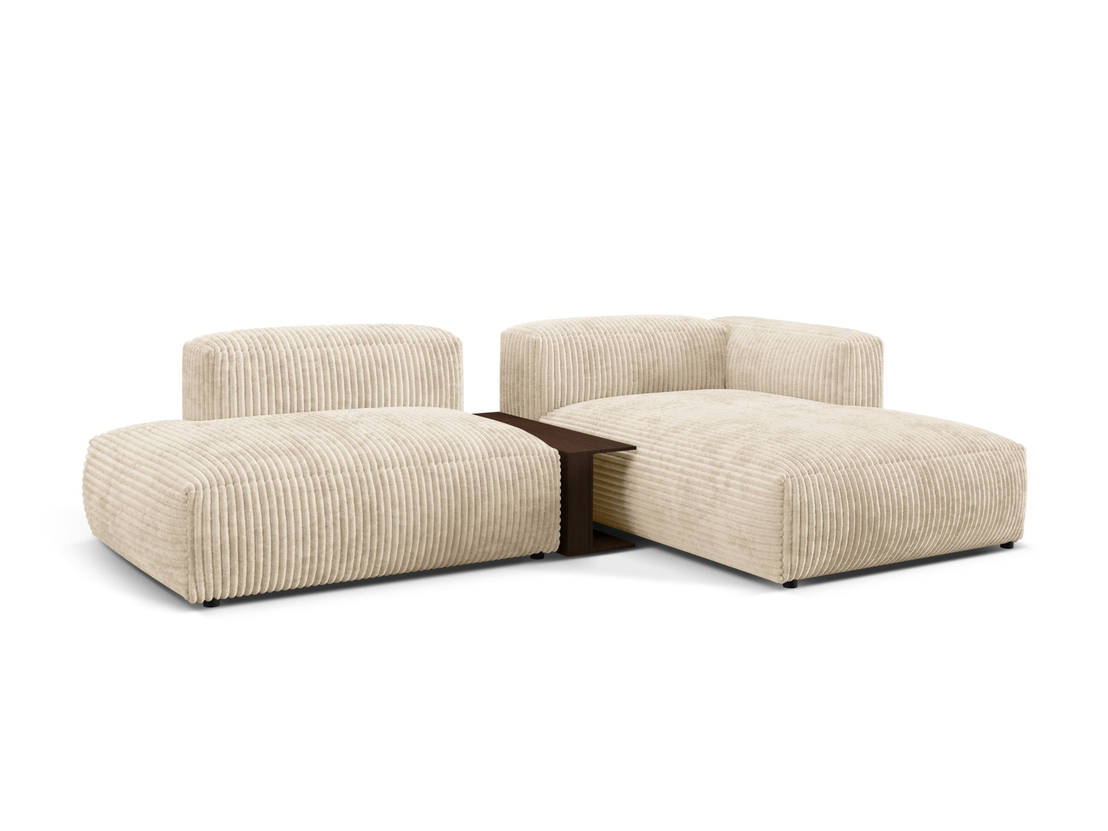 Elegantes Martina Ecksofa in Light Beige mit Beistelltisch, ideal für stilvolle Wohnräume. Modulares Design von Micadoni.
