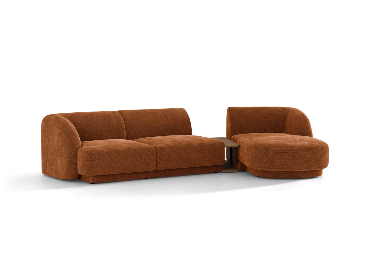 Braunes modulares Sofa Miley von Micadoni mit Baloo-Stoffbezug, schwarzen Kunststofffüssen und L-förmiger Ausrichtung nach rechts.