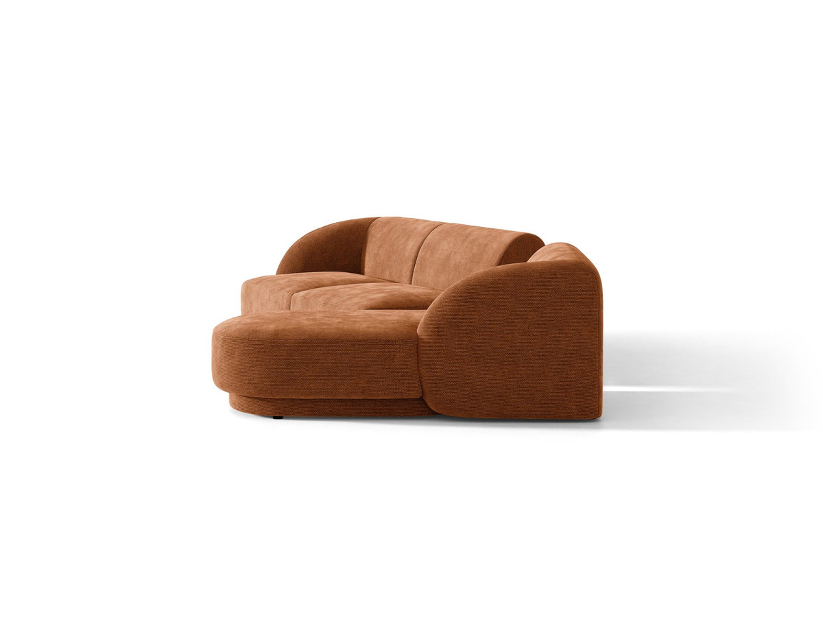 Braunes modulares Sofa Miley von Micadoni mit Baloo-Stoffbezug, schwarzen Kunststofffüssen und L-förmiger Ausrichtung nach rechts.