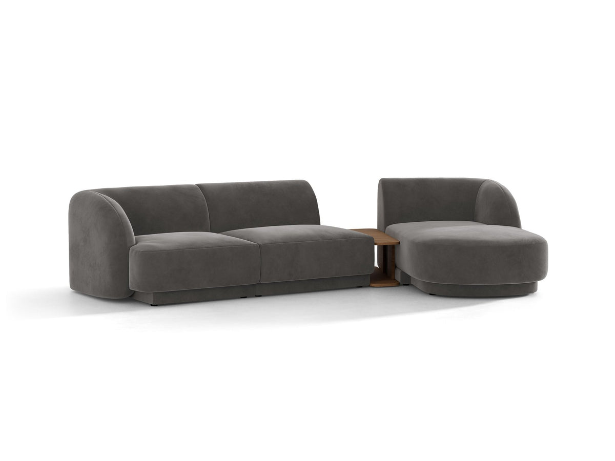 Braunes modulares Sofa Miley von Micadoni mit Baloo-Stoffbezug, schwarzen Kunststofffüssen und L-förmiger Ausrichtung nach rechts.