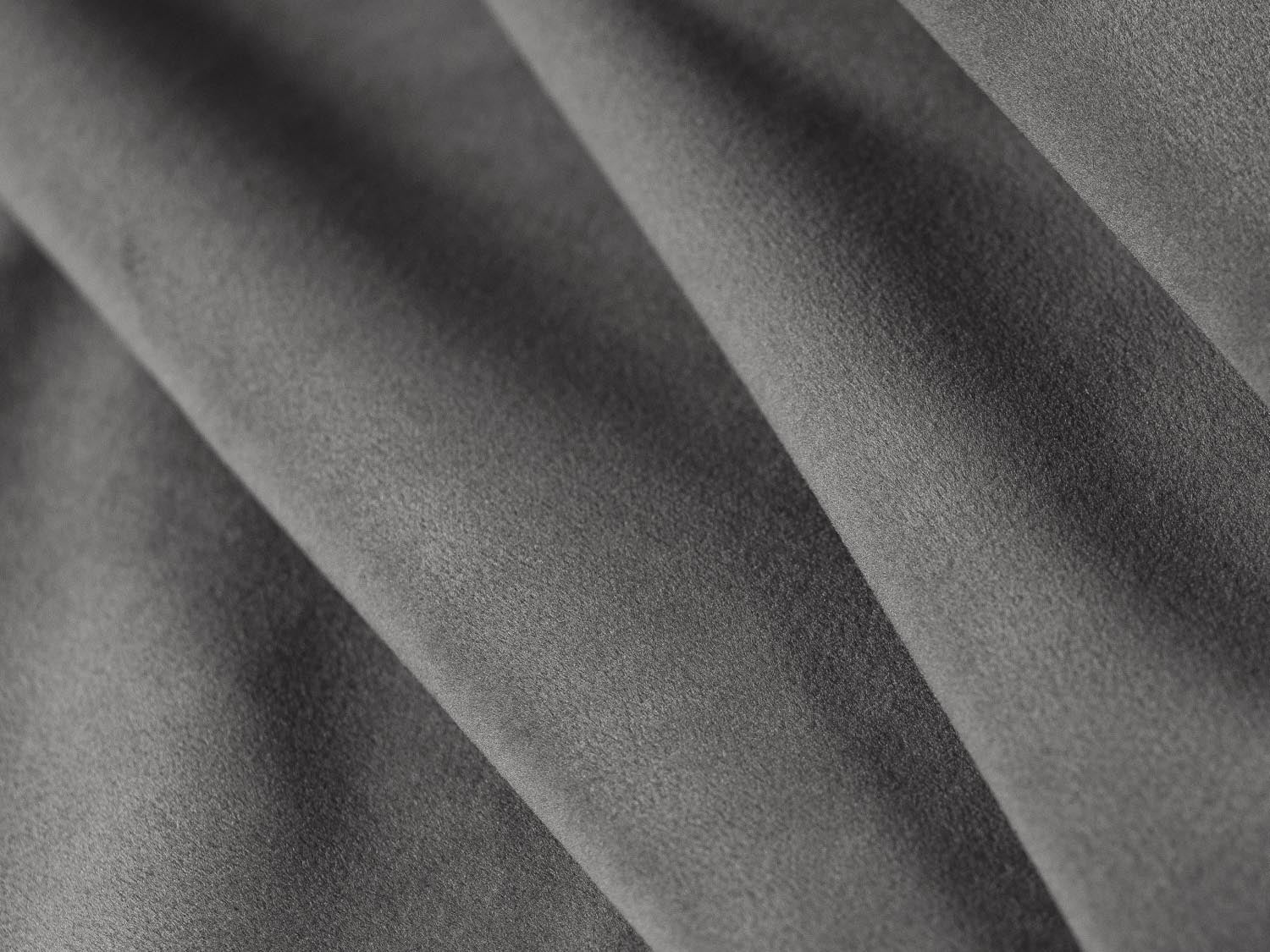Elegantes, modulares 3-Sitzer Sofa Miley Velour in stilvollem Hellgrau, ideal für vielseitige Wohnkonzepte und gemütliche Stunden.