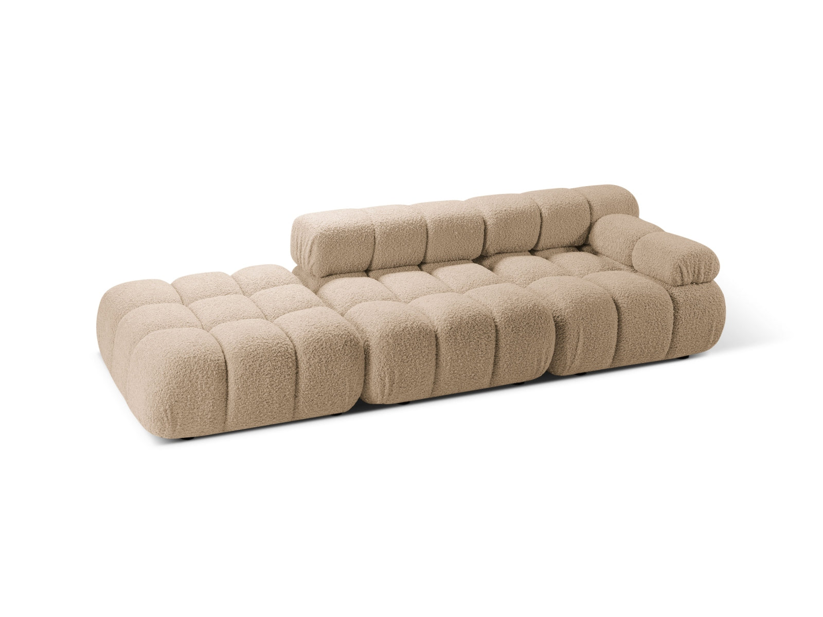 Elegantes Bellis Boucle Sofa in Sand-Rolf, 4-Sitzer, linksseitig, ideal für stilvolle Wohnräume, erhältlich bei KAQTU Design AG.