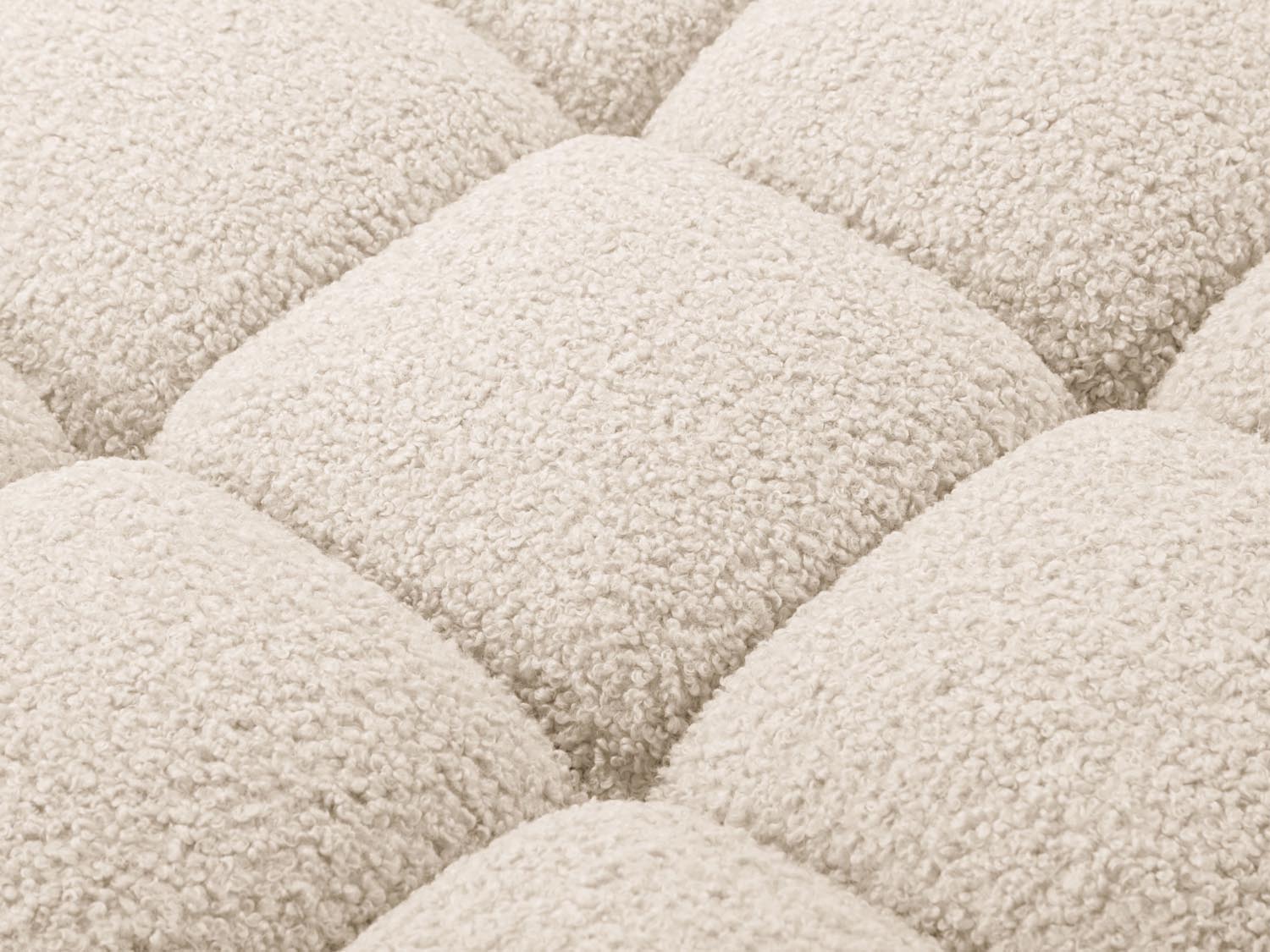 Elegantes, modulares Ecksofa Bellis Boucle in sanftem Beige, ideal für stilvolle Wohnräume und gesellige Abende. 4-Sitzer mit 155 cm.