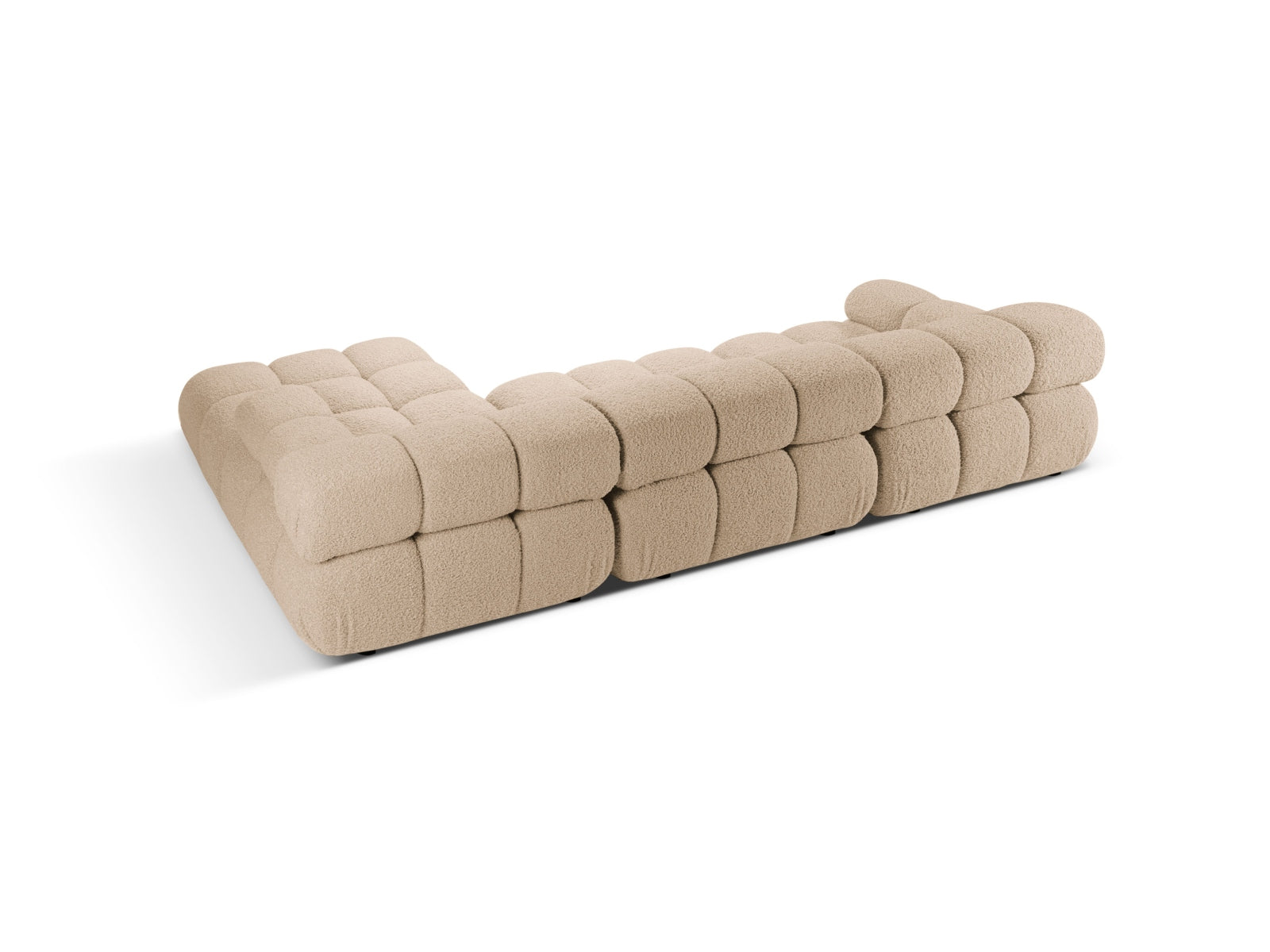 Modulares Bellis Boucle Ecksofa in sanften Sandtönen, 4-Sitzer, perfekt für moderne Wohnkonzepte und gemütliche Entspannung.